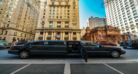 1-6 passenger limo to DIA airport in Parker, CO